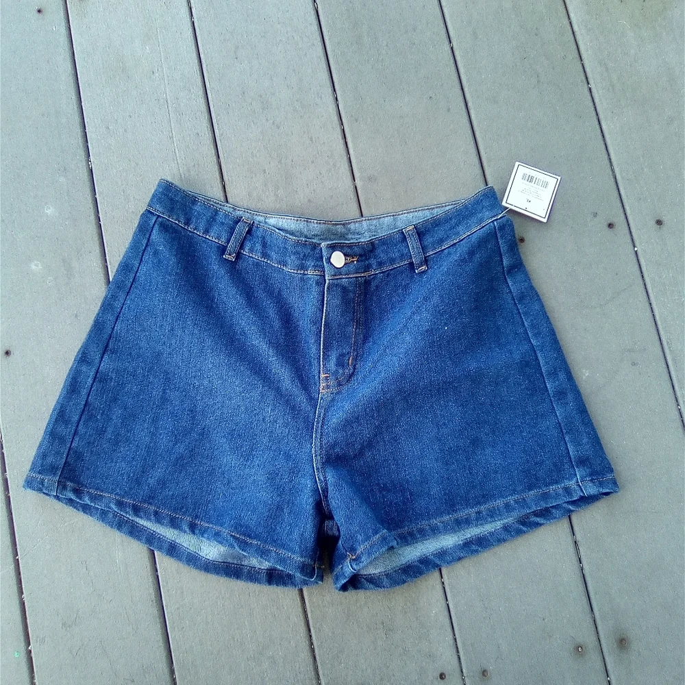 5B STYLE Classic Blue Jean Shorts for Women size XL